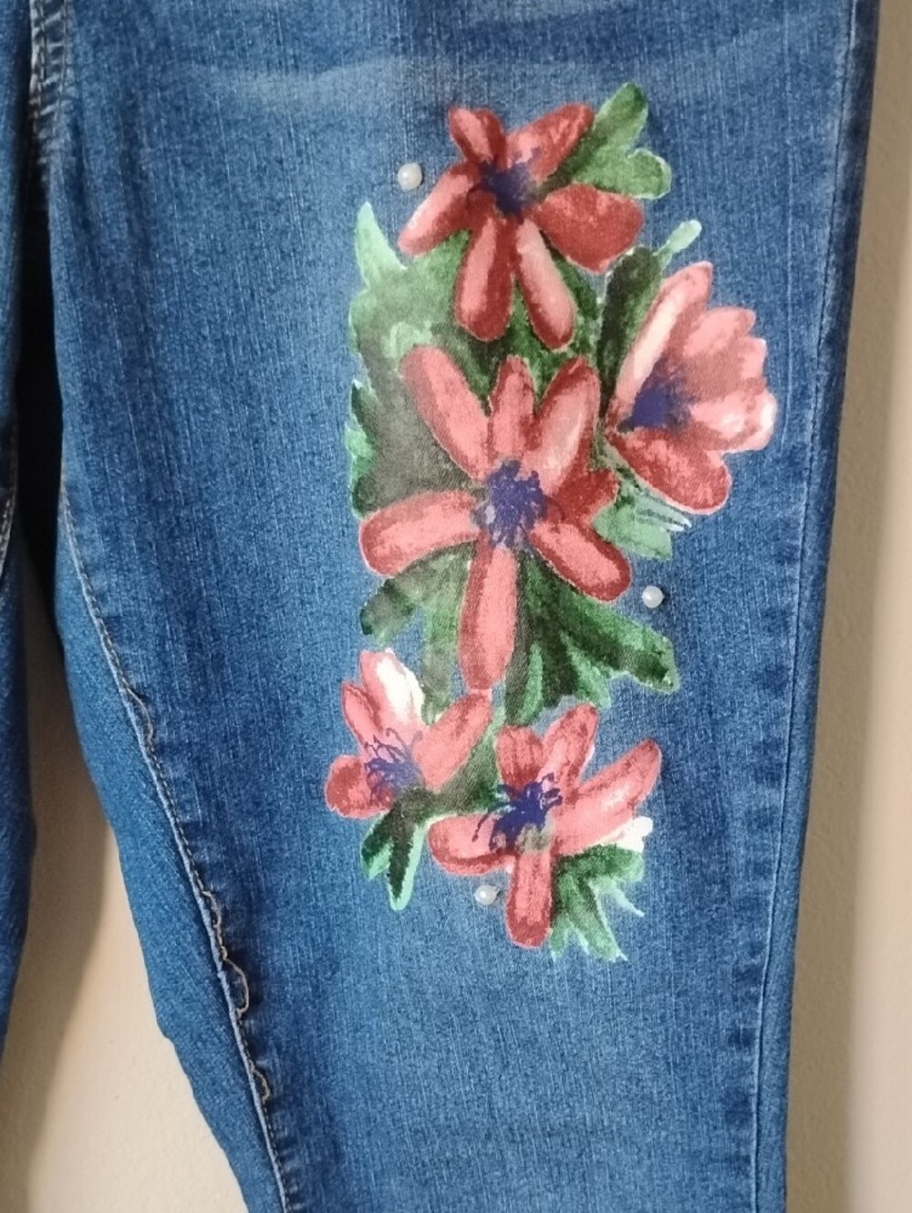 Ellen Tracy Size 12 Blue Skinny Jeans with Pink Floral Embellishments - Picture 8 of 16